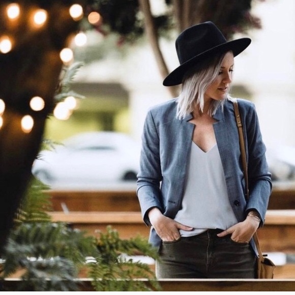 Banana Republic Jackets & Blazers - 3 for $11 💘 BR crosshatch cornflower blue blazer